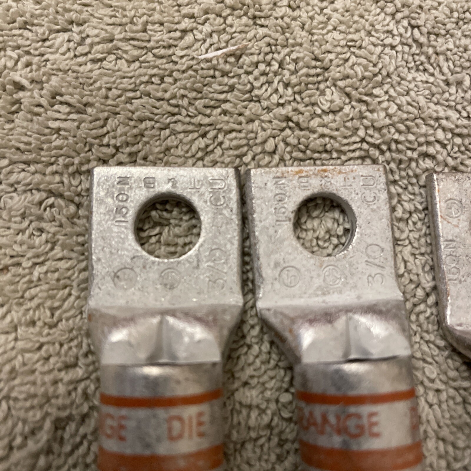 THOMAS & BETTS-T&B 150N 3/0 CU 50 ORANGE DIE 1 HOLE Short Barrel Lot Of 10