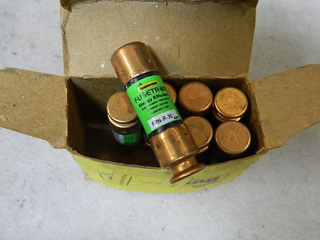 Cooper Bussman FRN-R-30 Fuses ( 7 – pieces ) NEW Lot # 8
