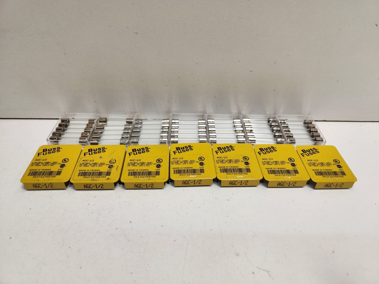 LOT OF 35 NEW OLD STOCK! BUSSMANN 1/2A 250V FUSES AGC-1/2