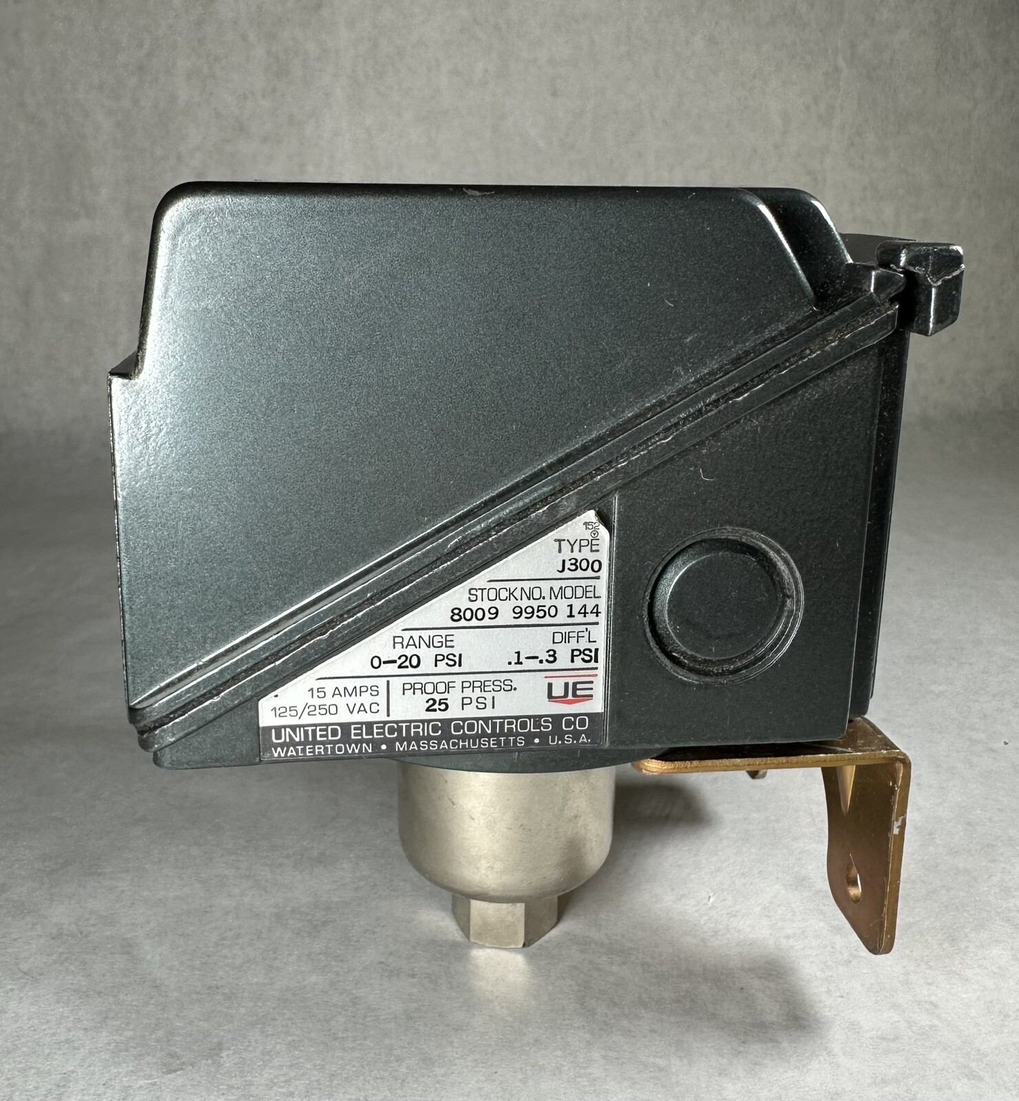 NEW United Electric Controls Co./UE J300 Pressure Controller 9950-144 0-20 PSI