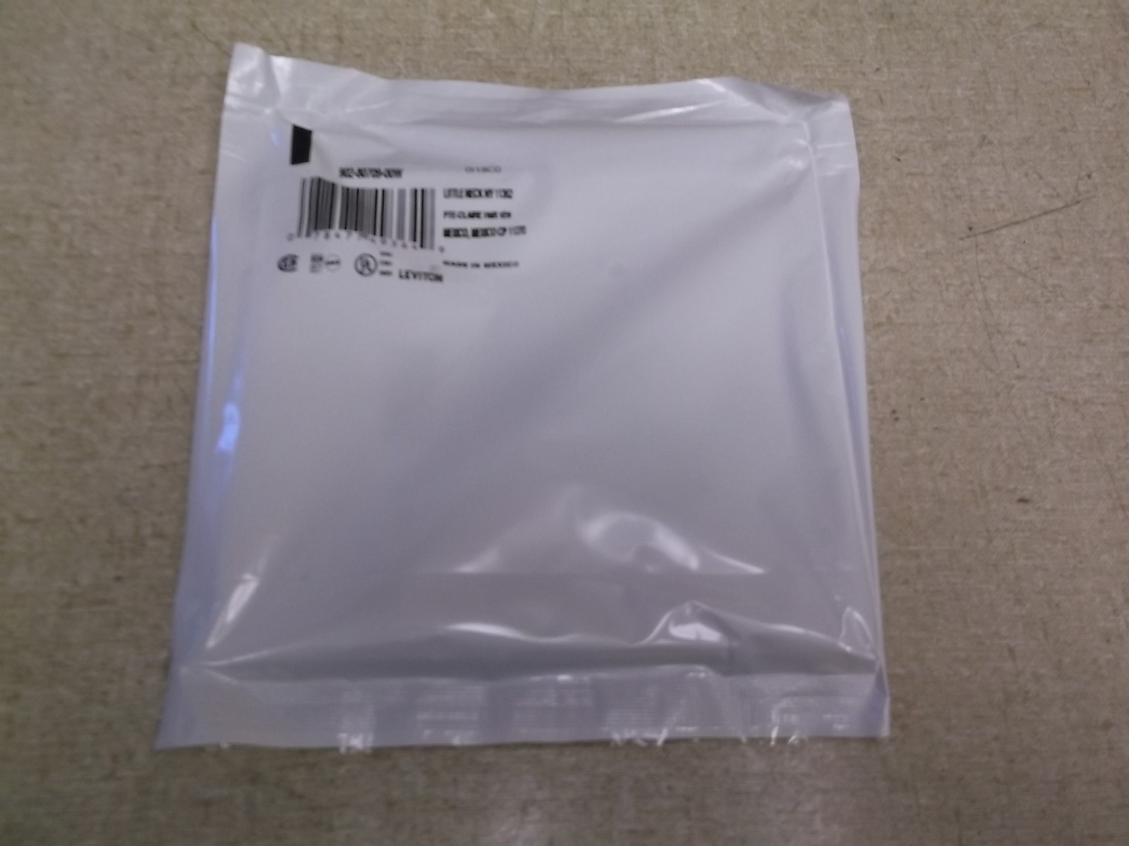NEW Leviton 80709-W White 2-Gang Switch Cover Wallplate, Lot of 2