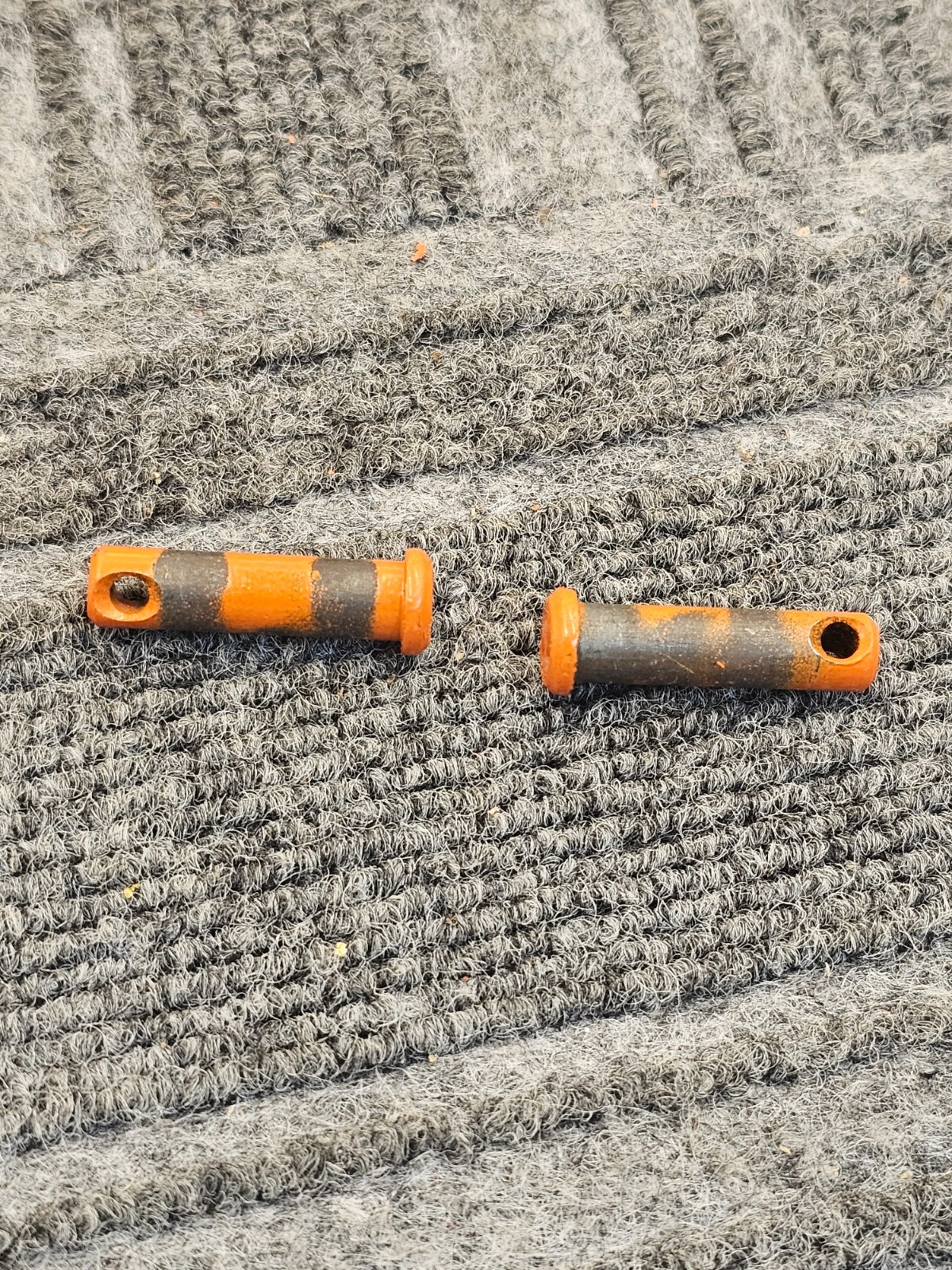 (QTY 2) Columbus McKinnon: 1/4 in Grade 80 Orange Clevis Grab Hooks 3500 lbs WLL