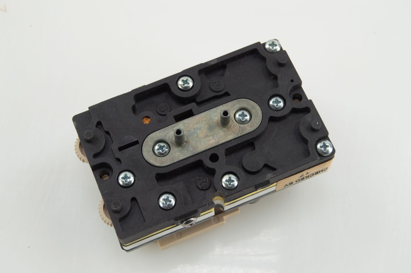 Siemens 192-208 Pneumatic Thermostat Dual Temperature Heating And Cooling