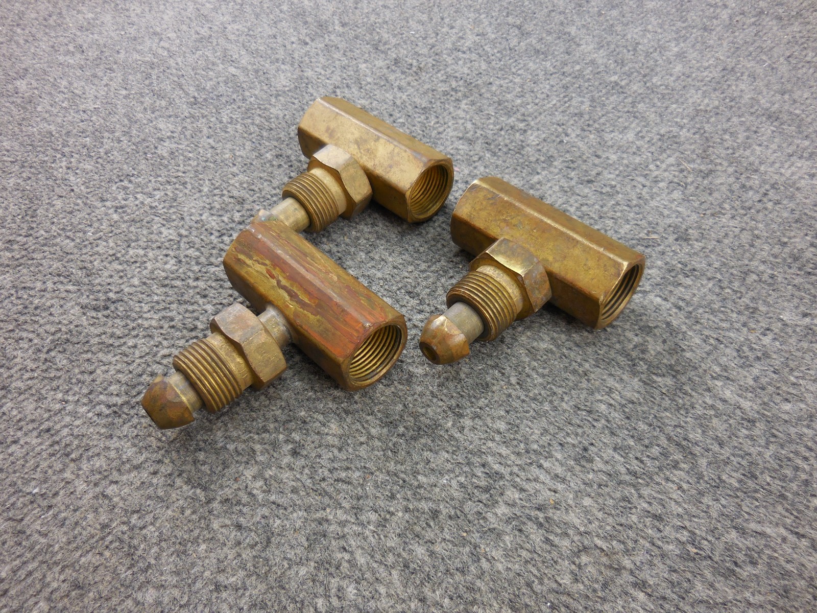 Lot of (3) Tee Coupler CGA580 Block Brass Splitter