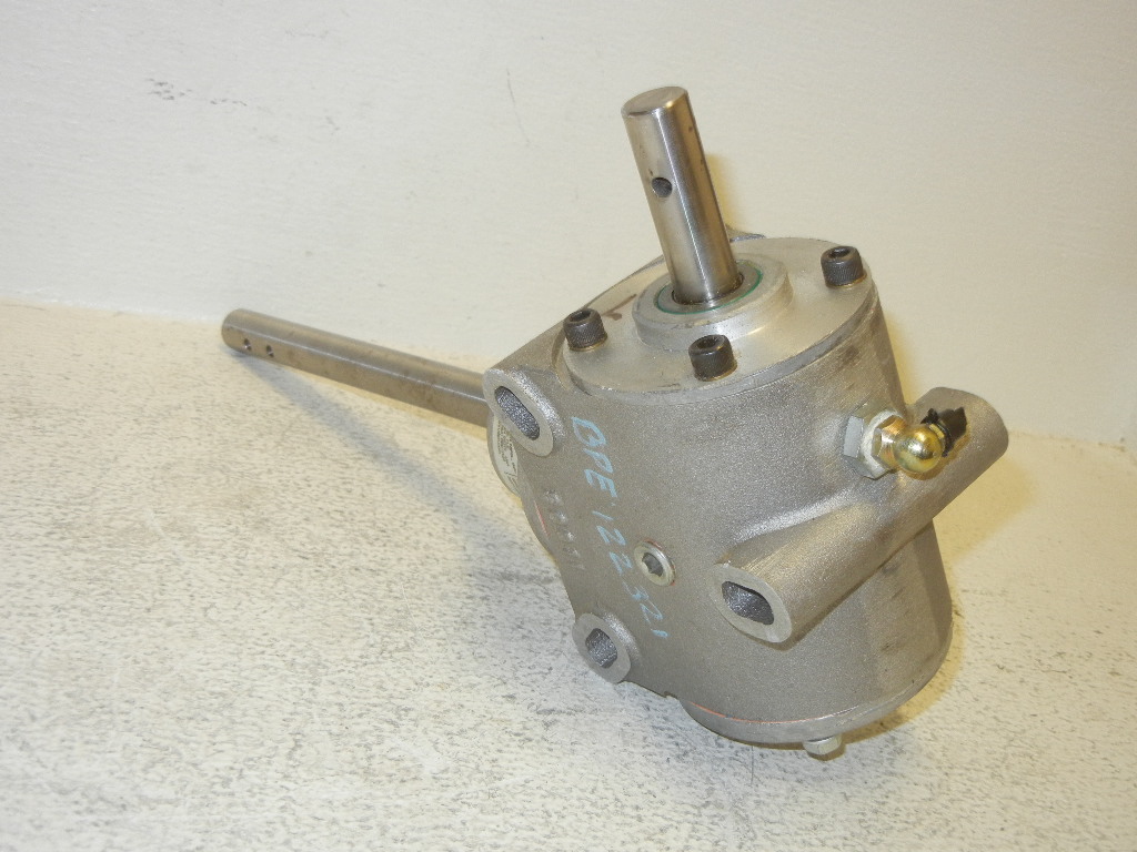 VON RUDEN 15-201 NEW-NO BOX RIGHT ANGLE GEARBOX C 1:1 ST 15201