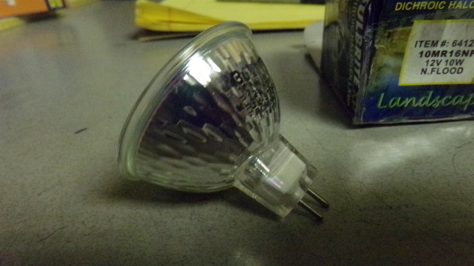 NEW Bulb Brite MR-16 GU5.3 641210 Dichroic Halogen Lamp Bulb 10MR16NF