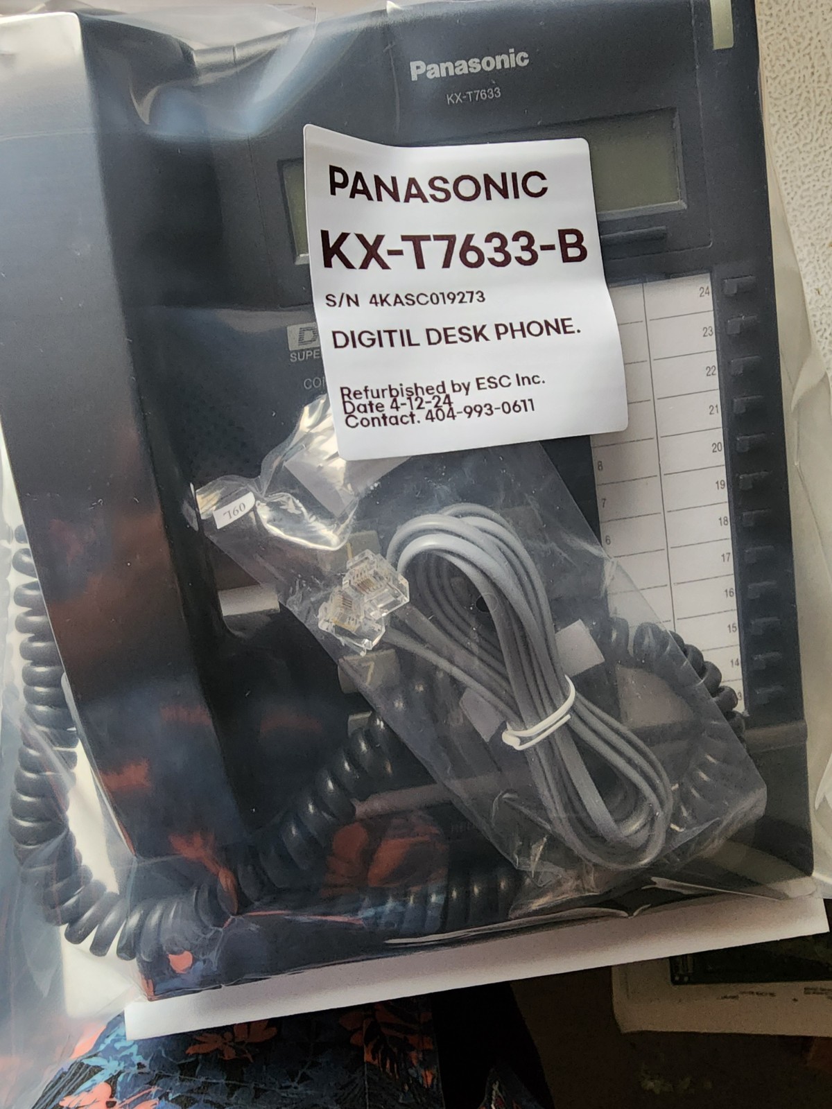 PANASONIC KX-T7633-B/ DIGITAL DESK PHONE. REFURBISHED./6 MONTH WARRANTY NO COST.
