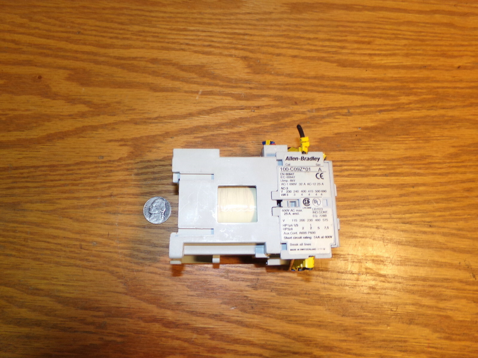 Allen Bradley series A Relay 100-C09Z*01 *FREE SHIPPING*
