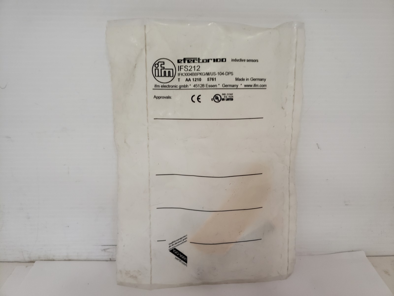 IFM ELECTRONIC IFK3004BBPKG/M/US-104-DPS INDUCTIVE PROXIMITY SENSOR (IFS212) NIB