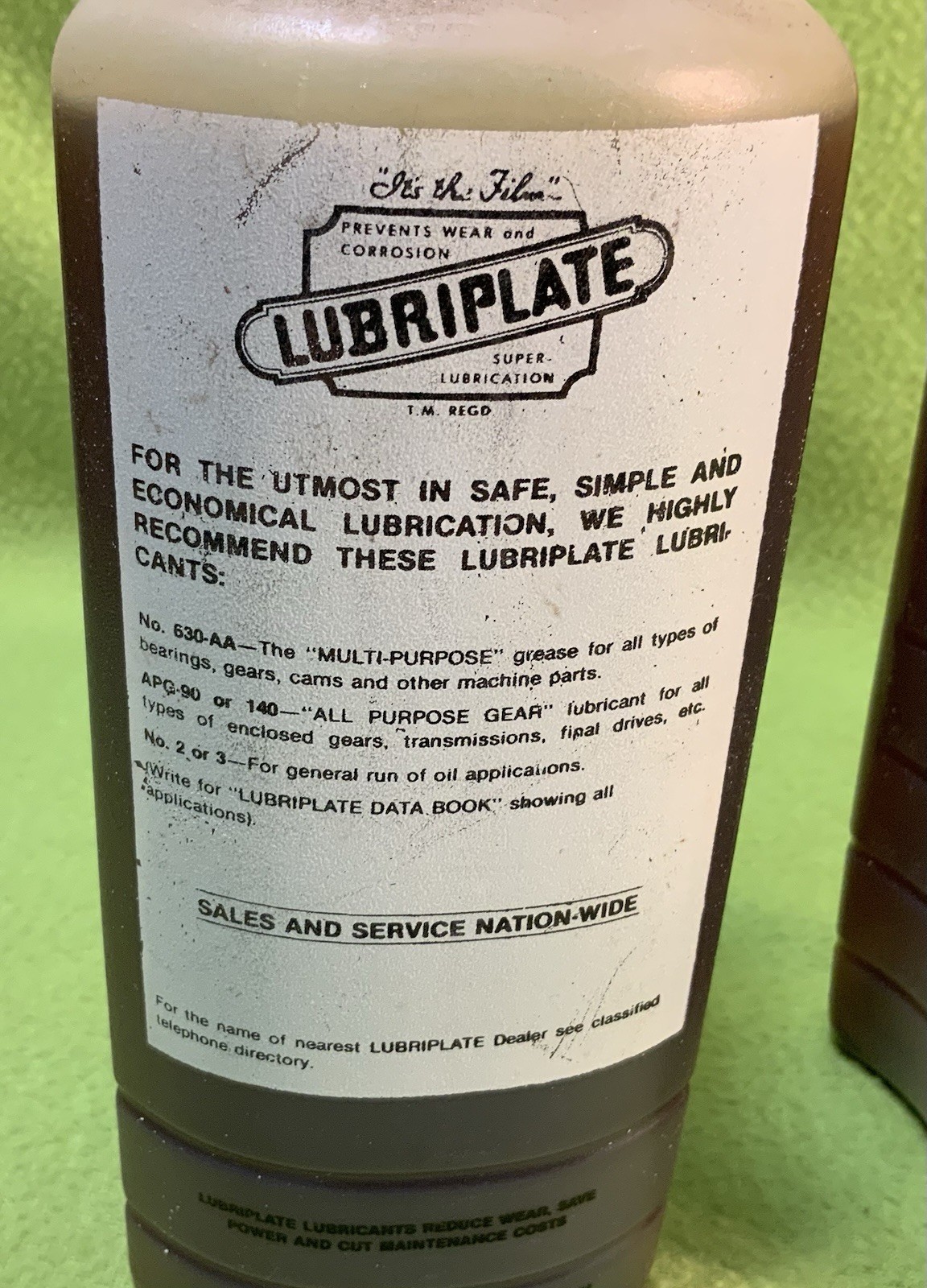 VINTAGE LOT (4) LUBRIPLATE SUPER LUBRICATION 1 QUART (PREVENTS WEAR & CORROSION)