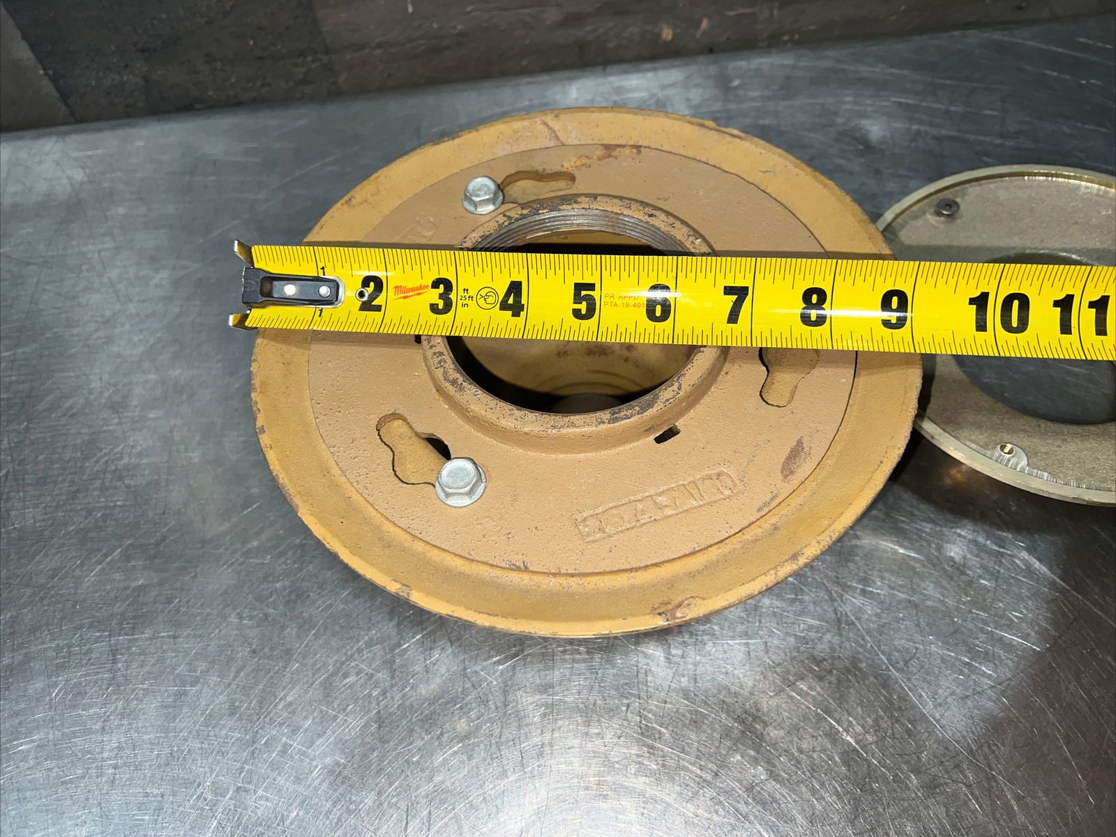 JAY R. SMITH MFG. CO Floor Drain Body 9213 Nos Surplus. ID 2