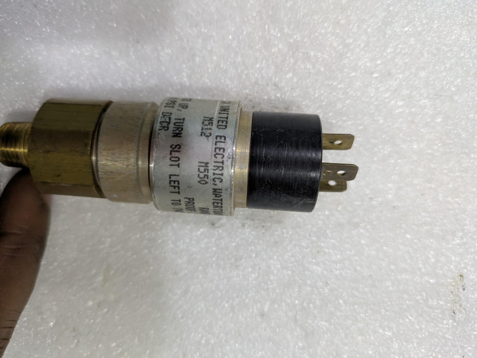 SPECTRA 10 UNITED ELECTRIC 10-B13 M512 M550 100-1500PSI 5A 250VAC PUSH COVER UP,