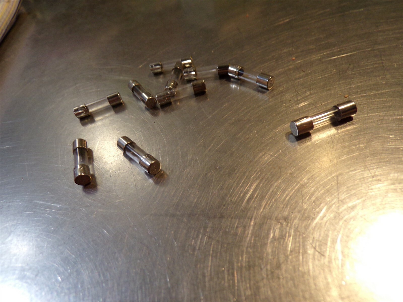 NEW LF 21801.6 T1.6A L250V Fuse, Lot of 10 Fuses *FREE SHIPPING*