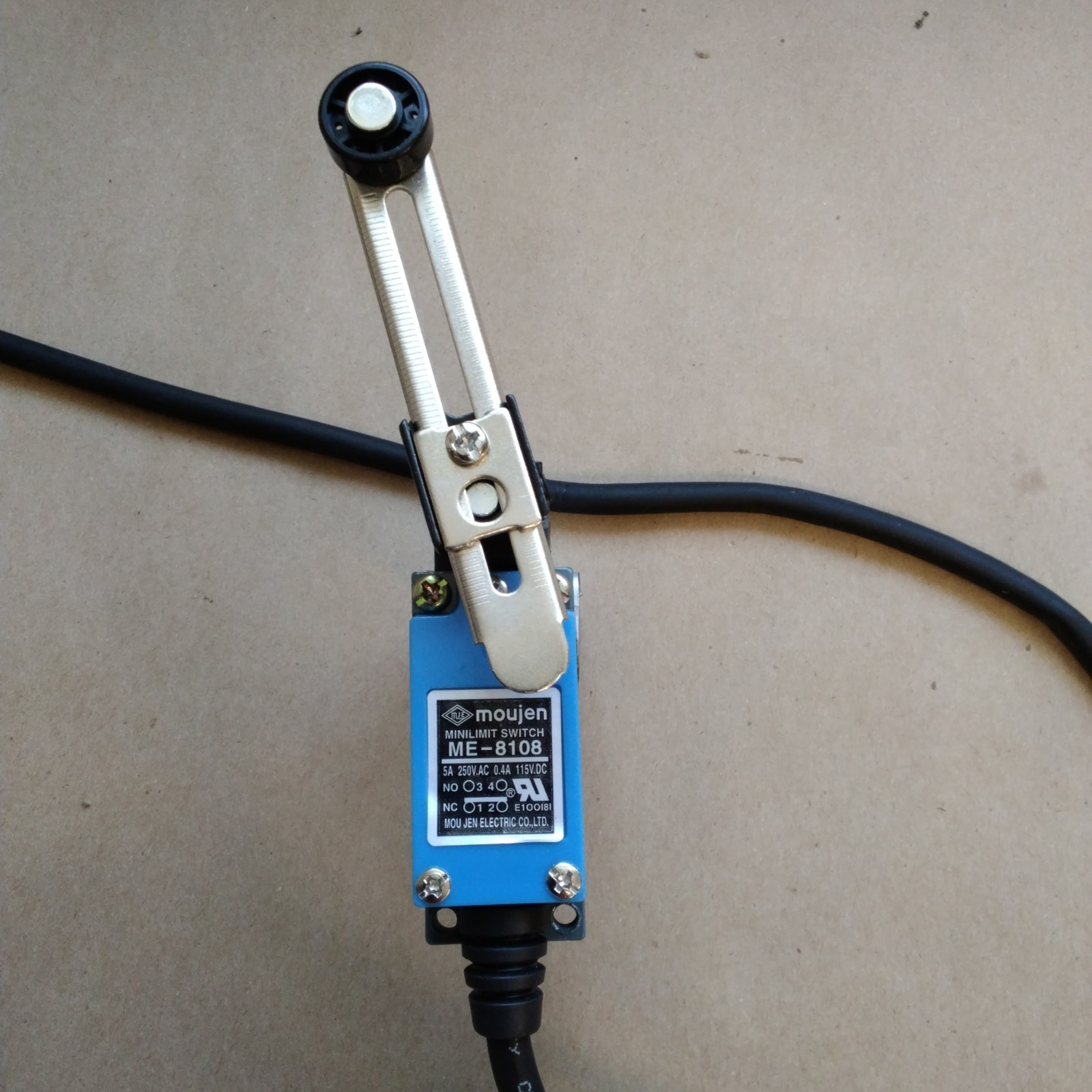 MOUJEN SWITCH MOMENTARY LIMIT SWITCH ME-8108