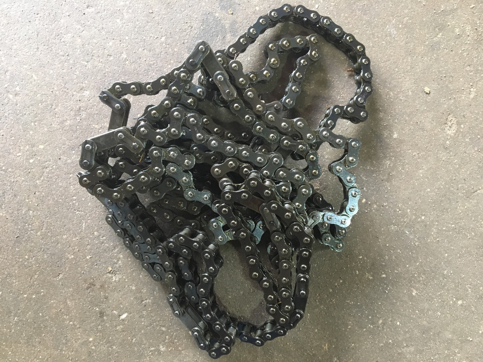 RENOLD 15 FEET 186 INCHES ROLLER CHAIN
