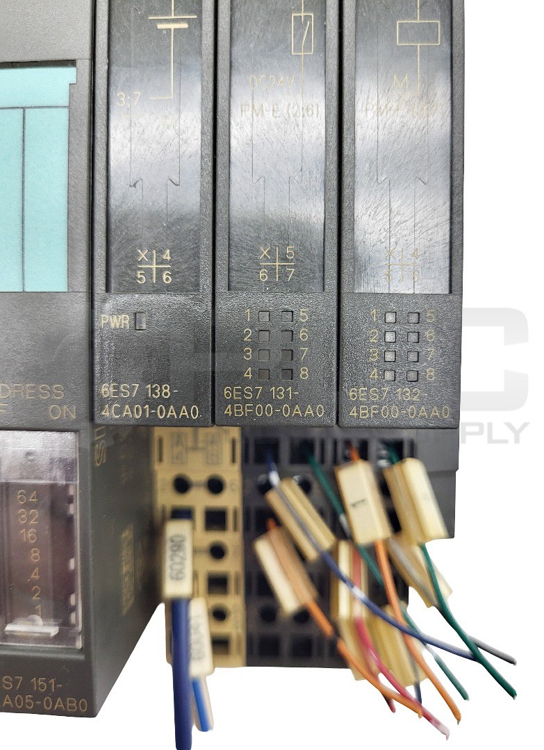 SIEMENS 6ES7 193-4JA00-0AA0 W/ 6ES7 138-4CA01-0AA0 W/ 6ES7 131-4BF00-0AA0