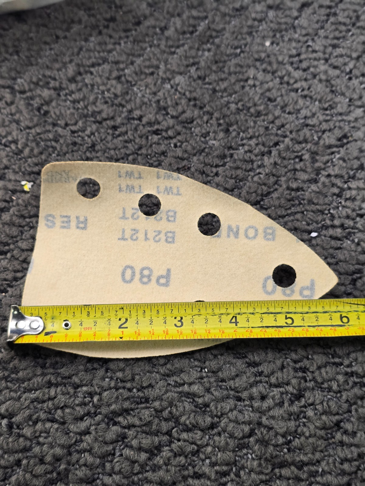 (QTY 100) Dynabrade 93876 Sander Sheets 7-Delta Vacuum Hole 100mm x 148mm 80Grit