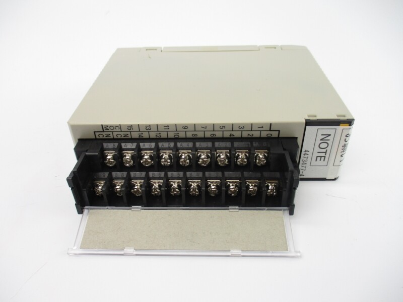 OMRON C200H-0C225 250VAC 8A NSMP