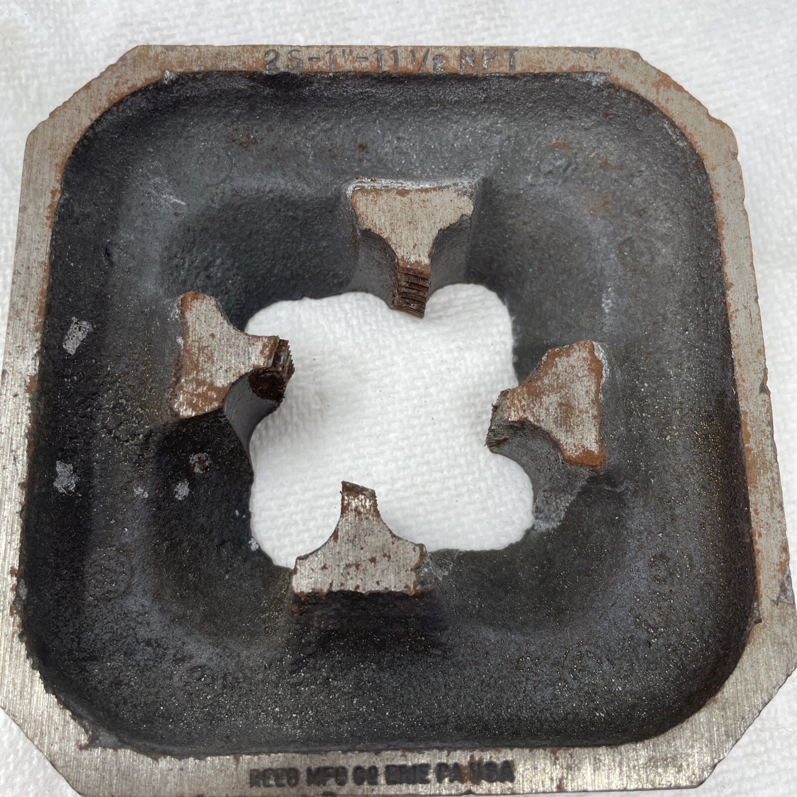 Reed Chip Ejecting Die No. 2SP 4”x4”x1”Die