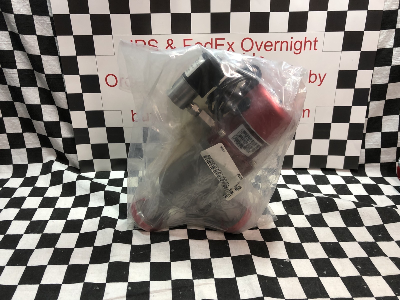 MKS LPJ1-25-AK-CLHXXX-24D, Pneumatic Angle Valve KF-25 with Solenoid, BOX 14 “A”