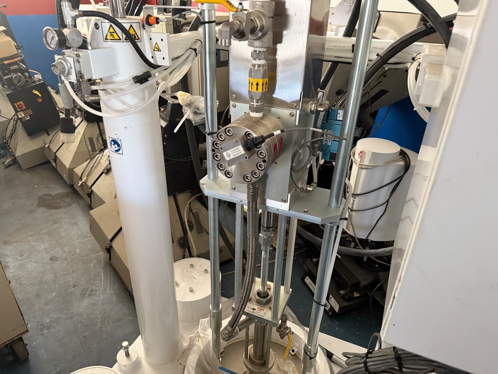 Fluid Automation M4-55MLR Meter-Mix Dispense System – 120V – Powers Up as Shown