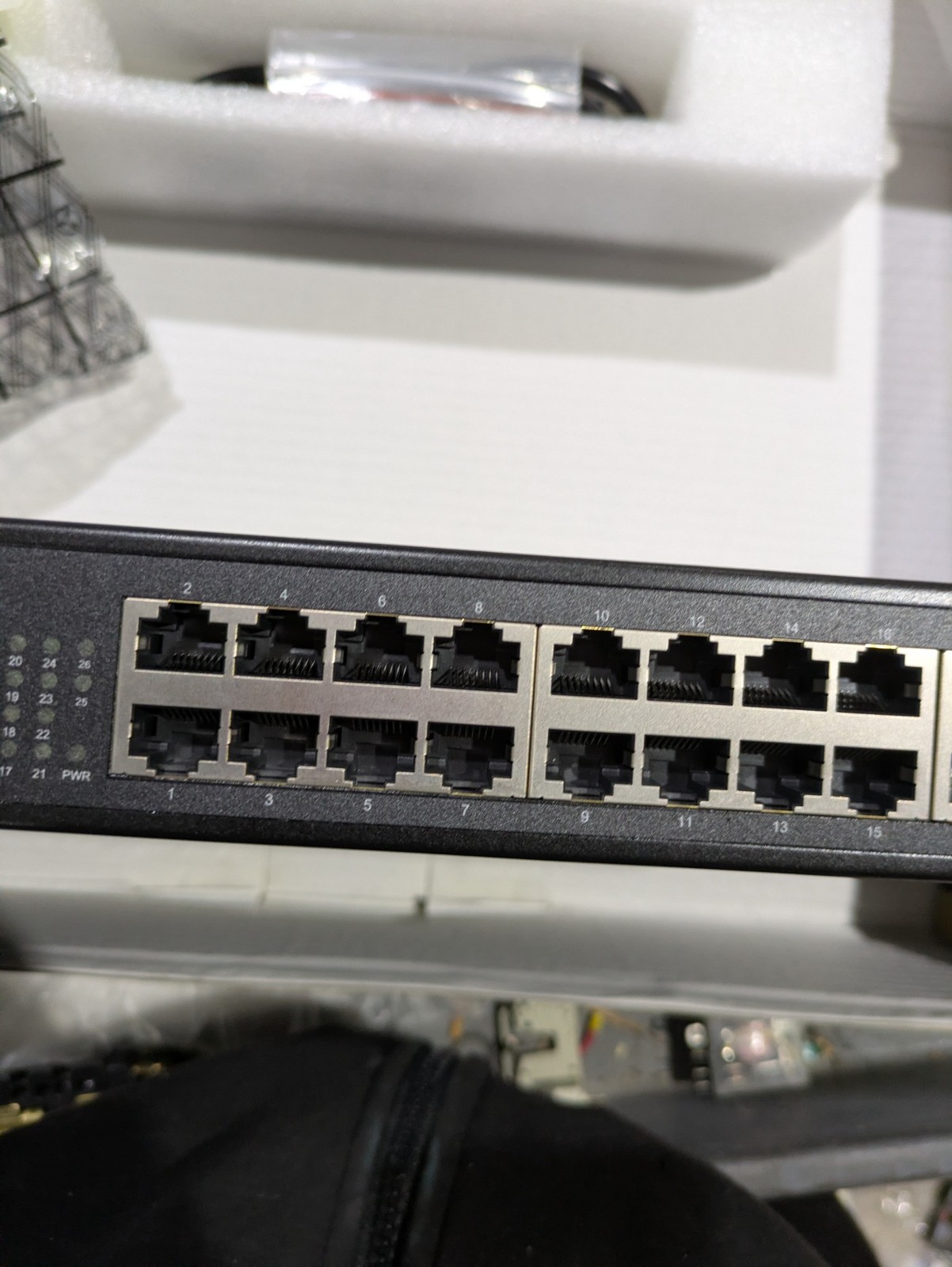 SIGNAMAX C-100 24 PORT FAST ETHERNET POE+ LITE SWITCH SC10030 DC52V 5A HOFFMAN