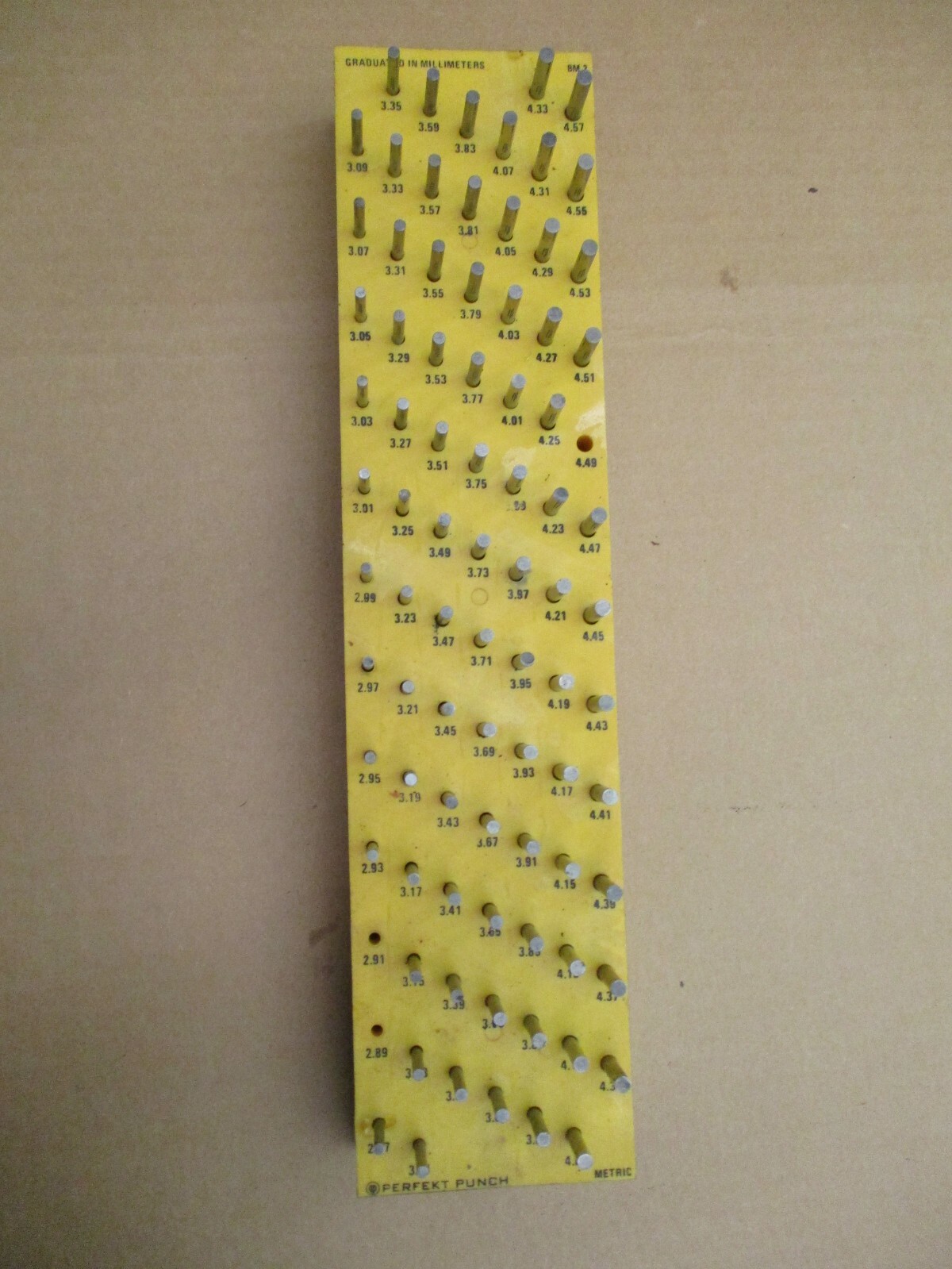 Pin Gauge Perfekt Punch Metric Graduated in Millimeters BM2 2.87~4.57 A2618DH