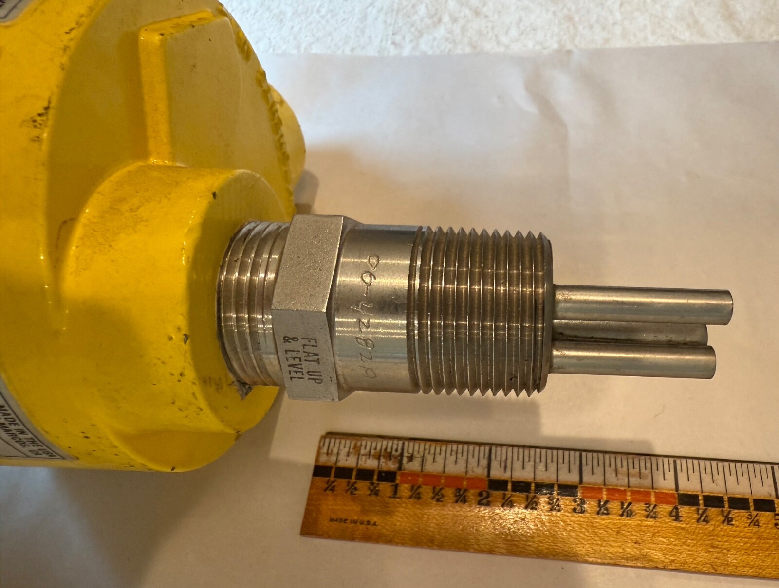 FLUID COMPONENTS INTL FCI 12-64B-A0A1 Explosion Proof Flow Switch 115V