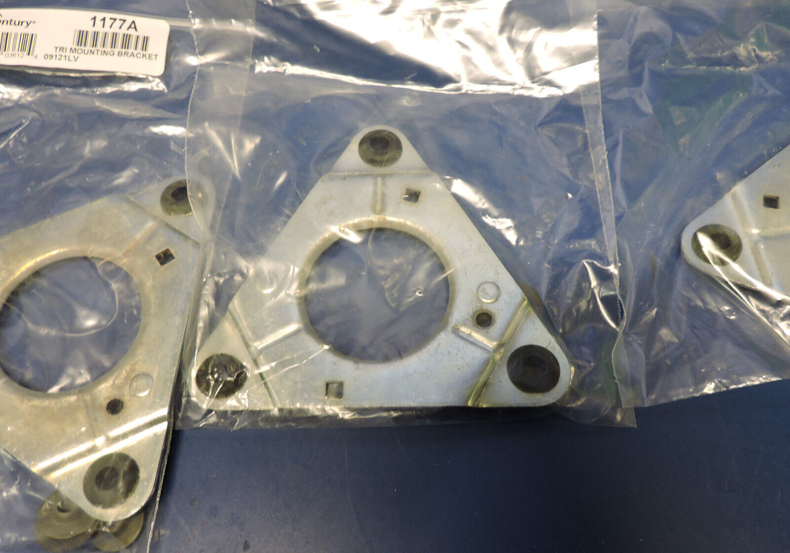 Century Tri Mounting Plate 3pt 4.38BC for 3.3″ Motors – 1177A Lot of 4