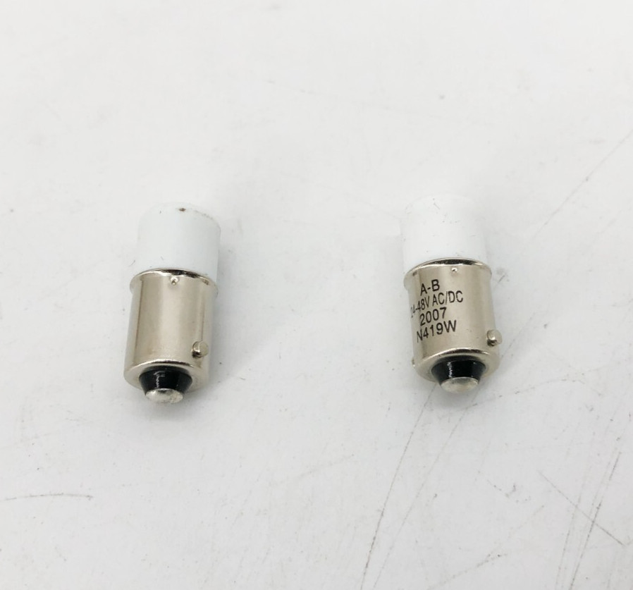 Lot of 2 New Allen-Bradley 800T-N419W White LED Bulbs 24-48VAC – No Box