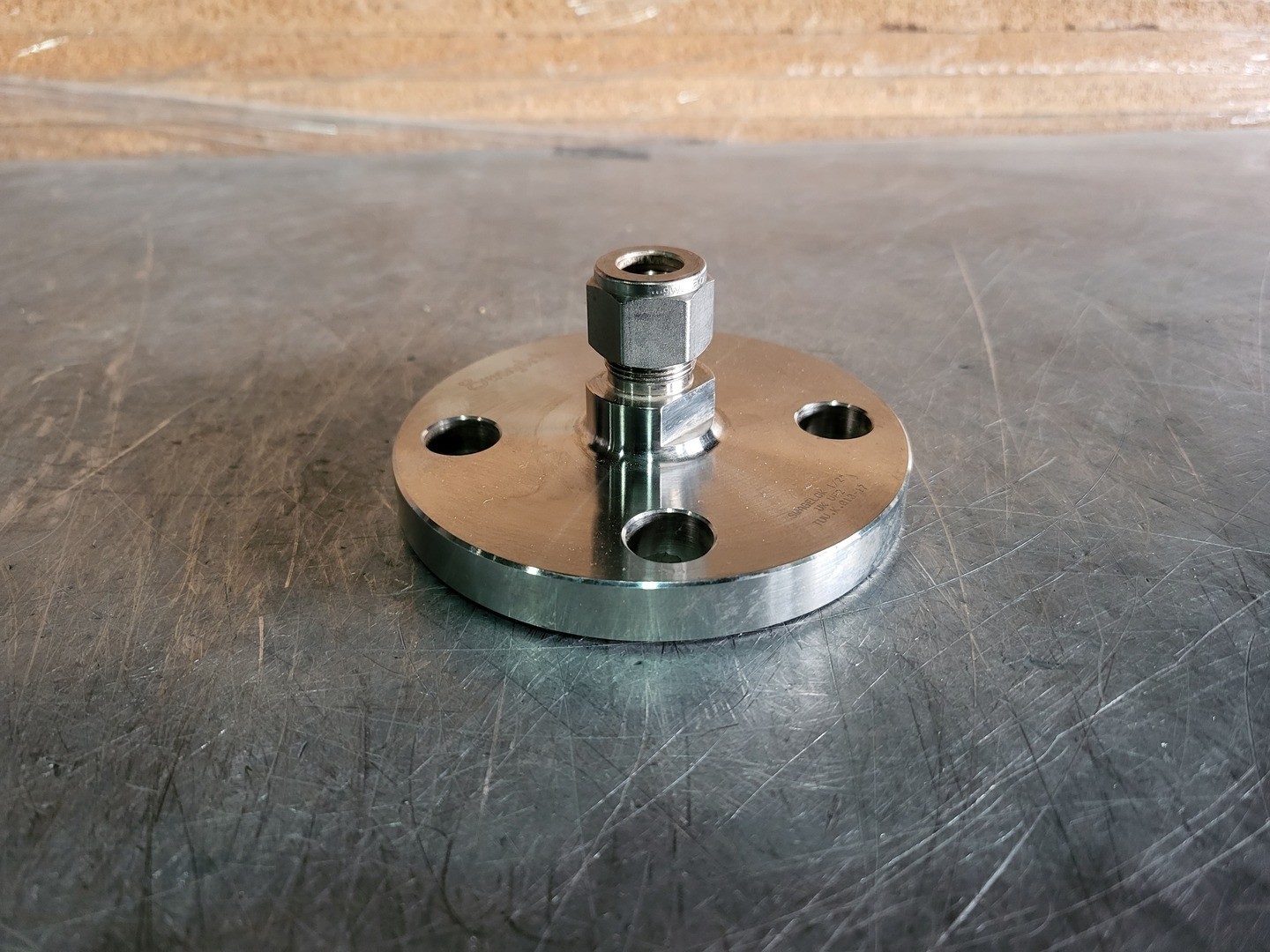 Swagelok SS-810-F16-150 1″, Class 150 Flange Adapter