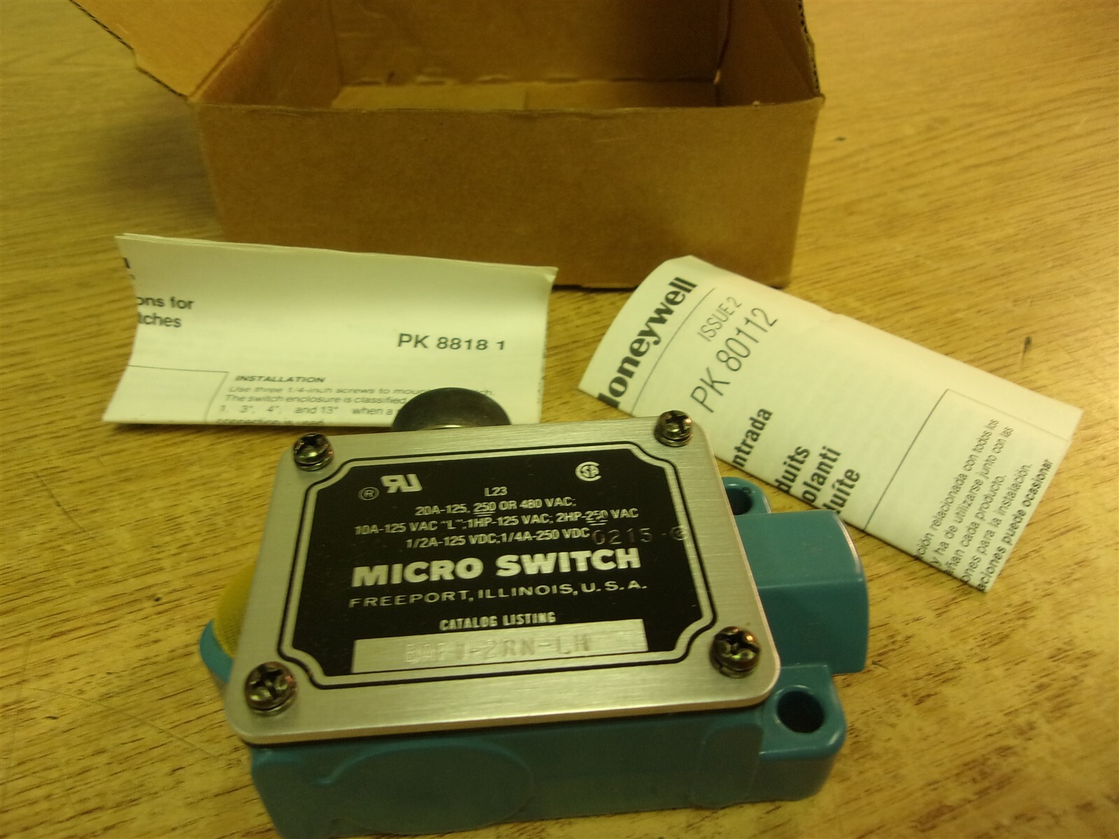 NEW Honeywell BAF1-2RN-CH 10A 125V Micro Switch *FREE SHIPPING*