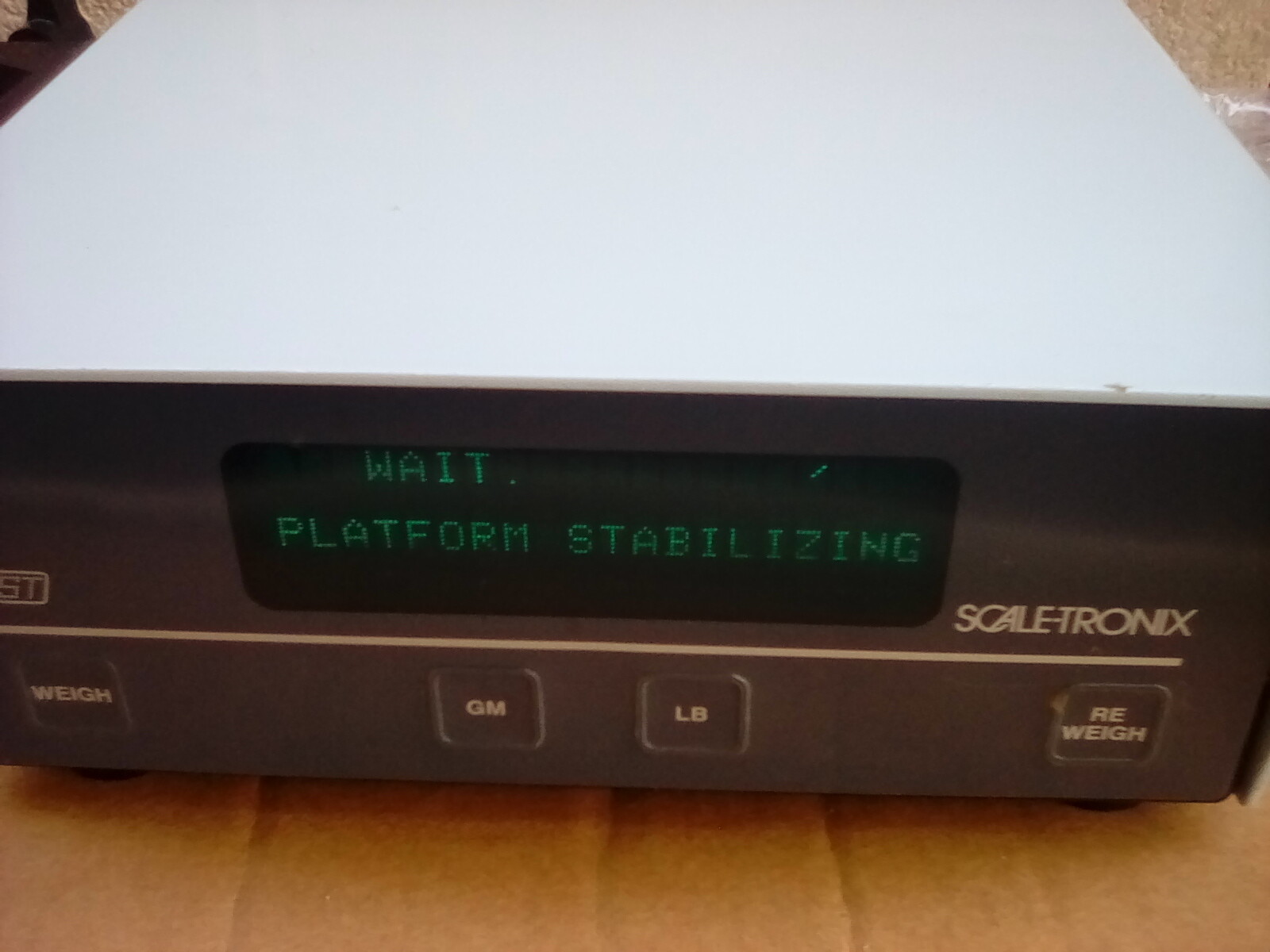 SCALE-TRONIX 4002 DIGITAL READOUT SCALE