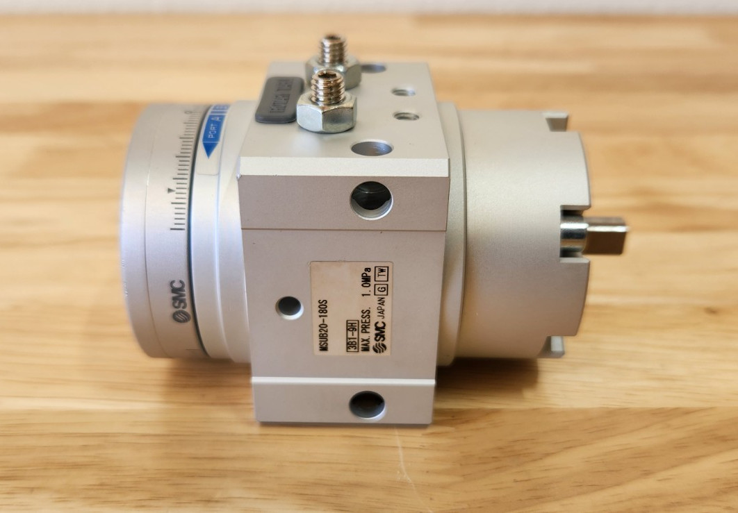NEW SMC MSUB20-180S Rotary Cylinder MSUB0D01 USA Stock
