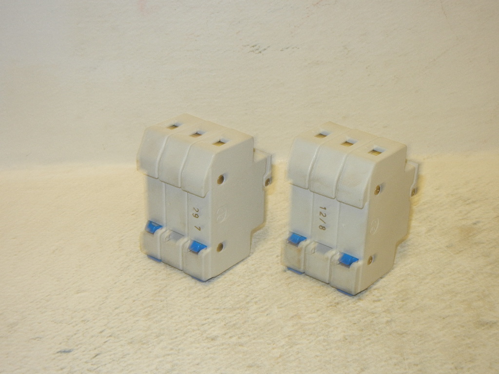 LOT OF 2 GOULD USM3I USED ULTRASAFE FUSE HOLDERS 30A 600V USM3I