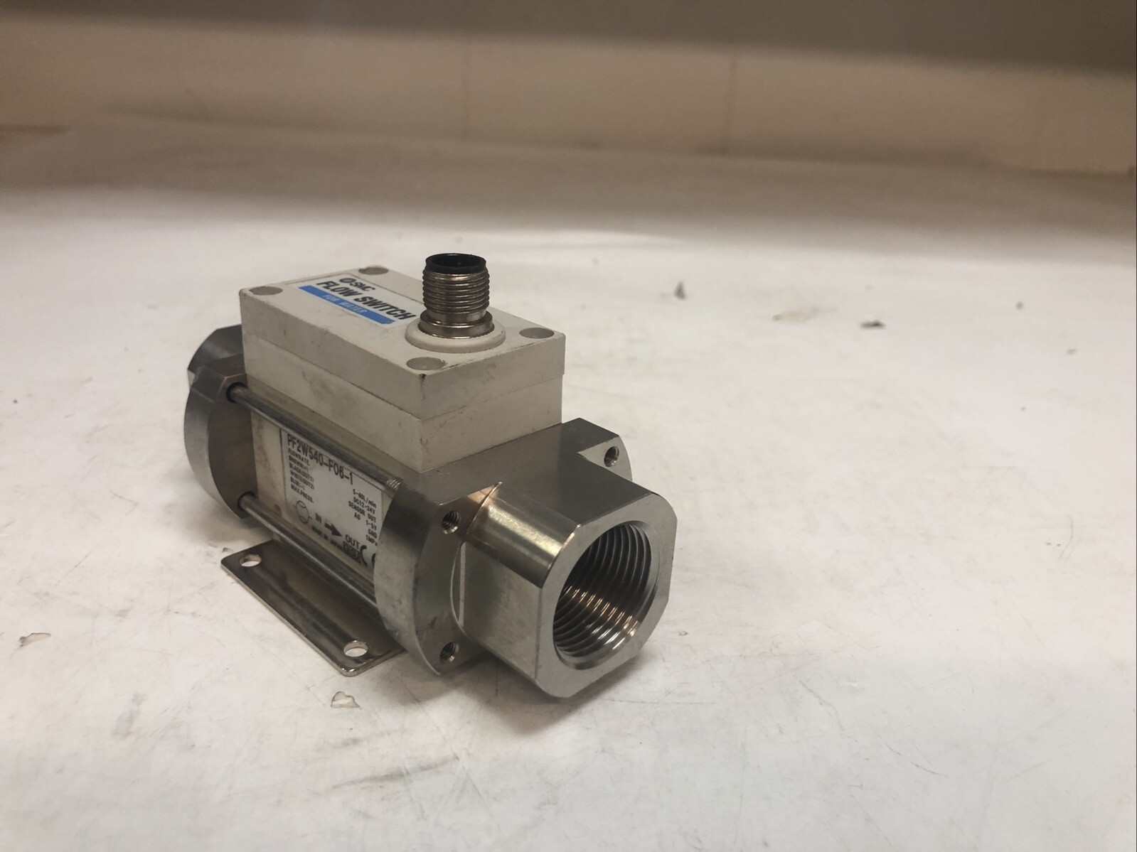 1 Used SMC PD2W540-F06-1 Flow Switch For Water, Flowrate 5-40L/min