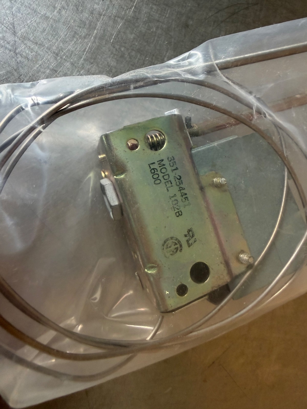 NEW Hatco HT02-16-011 Thermostat Controller Thermostat