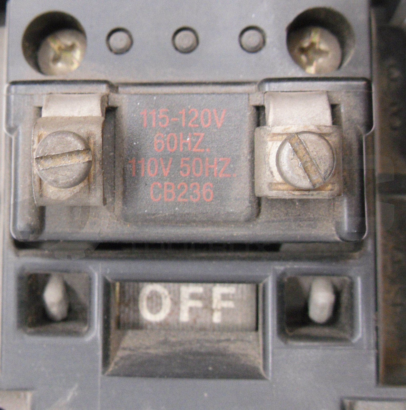 ALLEN BRADLEY 505V-A0D /B REVERSING STARTER SIZE 0 600VAC W/ CB236 COIL 505V-AOD