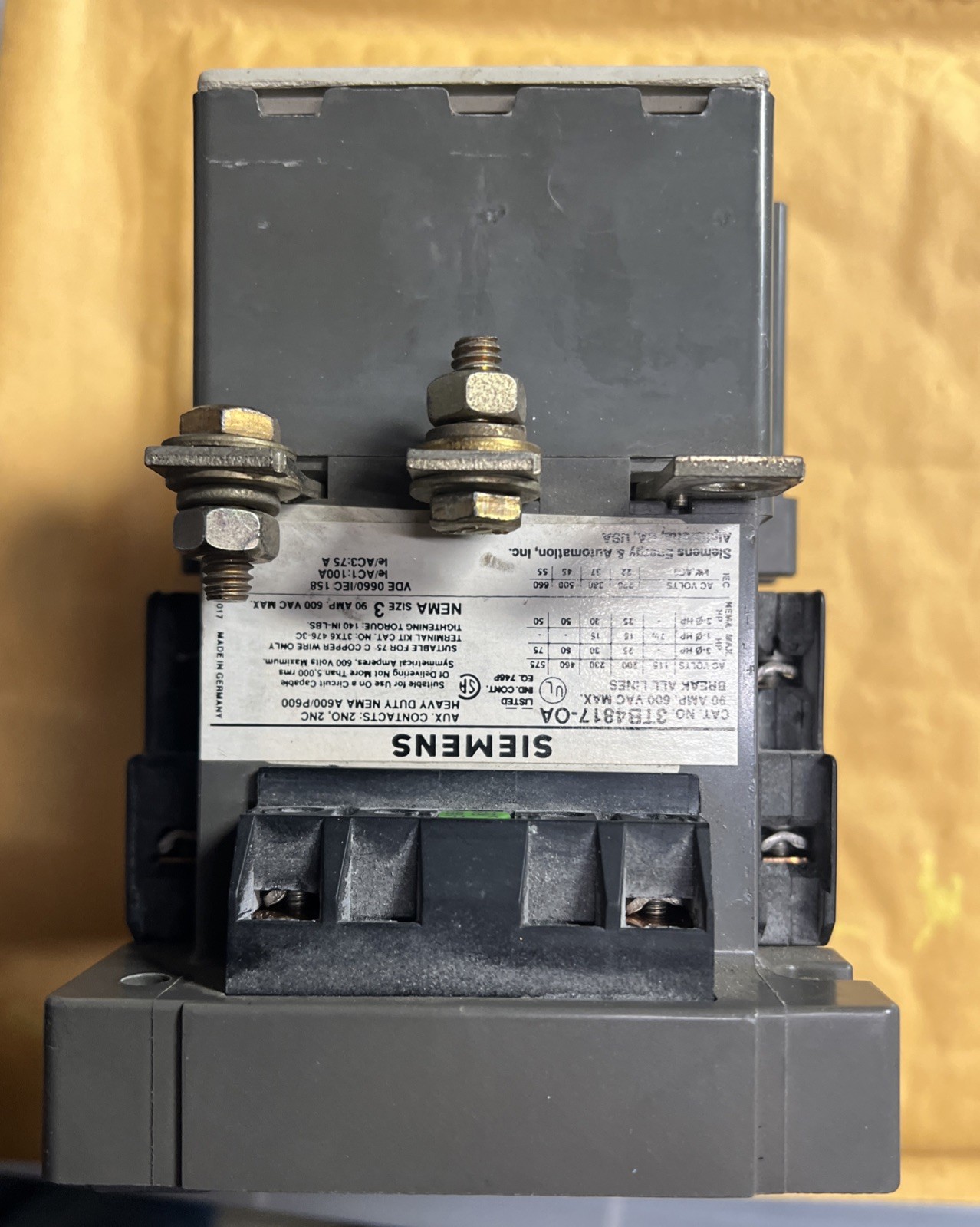 SIEMENS 3TB4817-OA SIZE 3 STARTER 90AMP 600VAC W/ 3TB48 COIL. Box 211