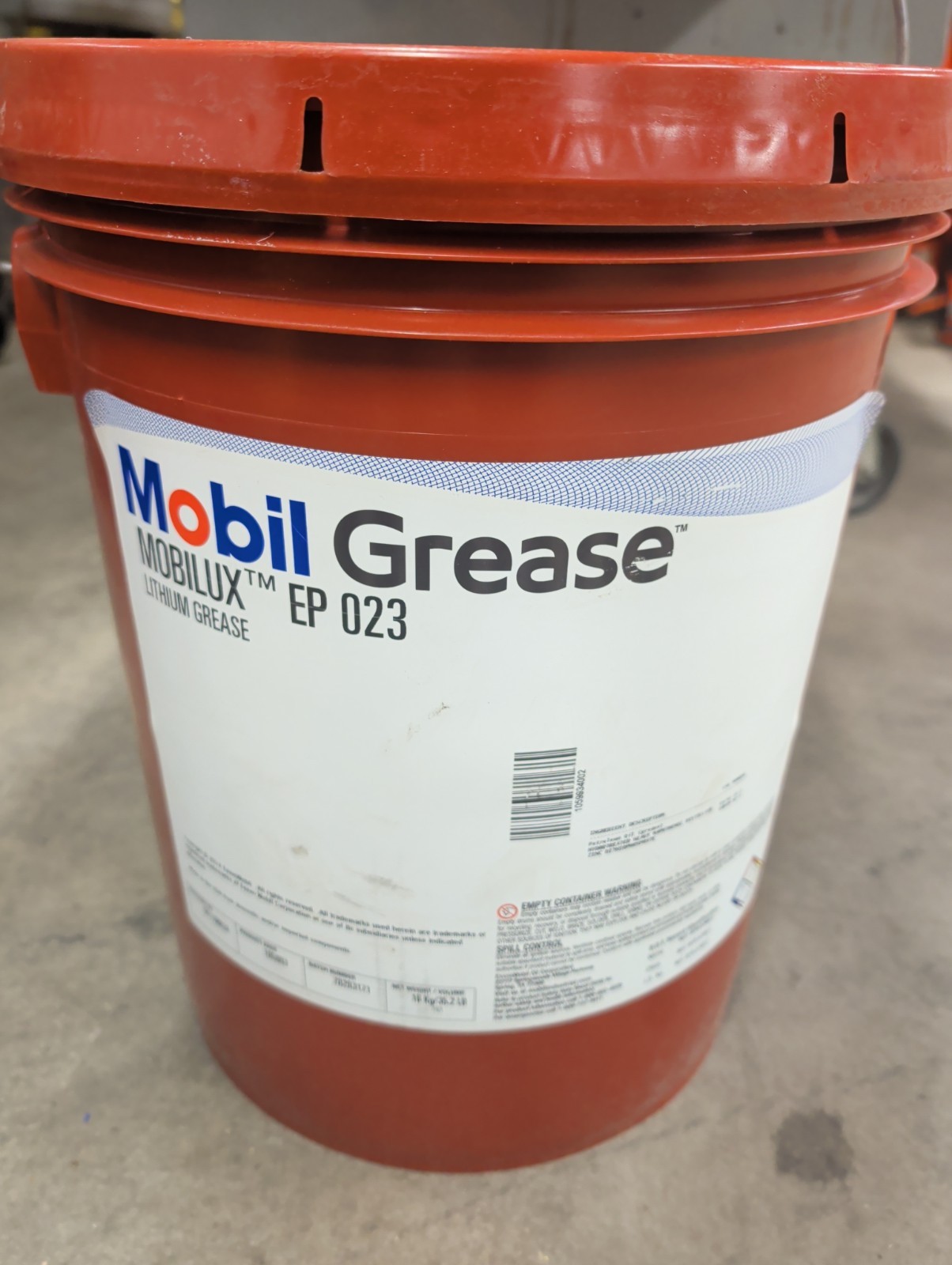 Mobil 105993 Mobilux EP 023 Grease 35.2lb Pail NLGI 000 NEW 807HG7