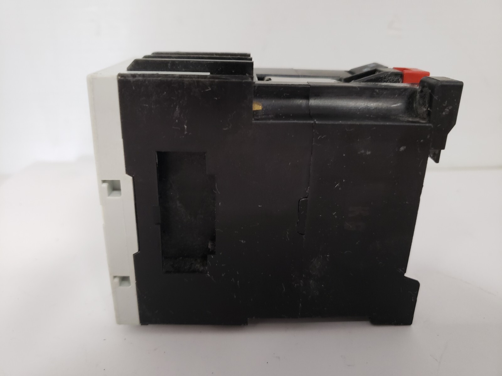 SQUARE D 8502-PE4.00E CONTACTOR 32A 3 POLE 110/120V SERIES B NNB