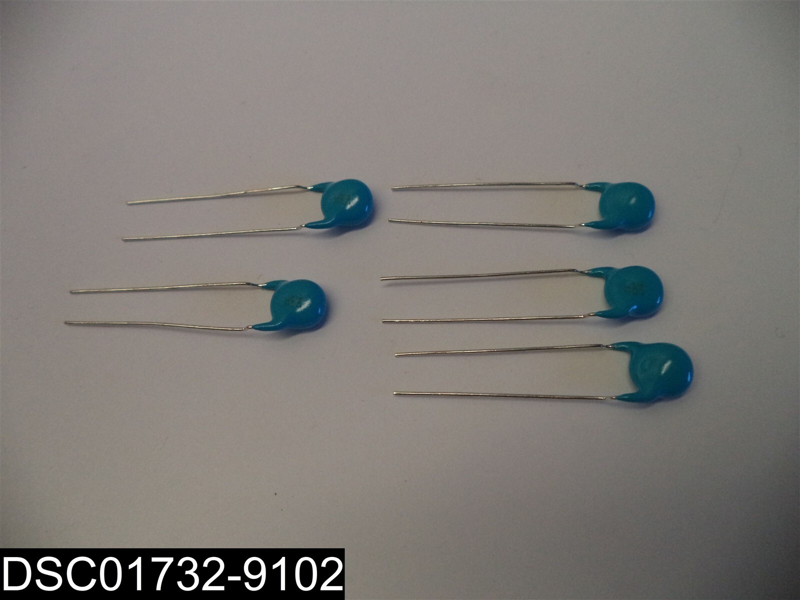QTY=12 : 1x 822-5342, 2x- 137817, 3x- 822223, 5x- 409-7068-ND, 1x- 195516