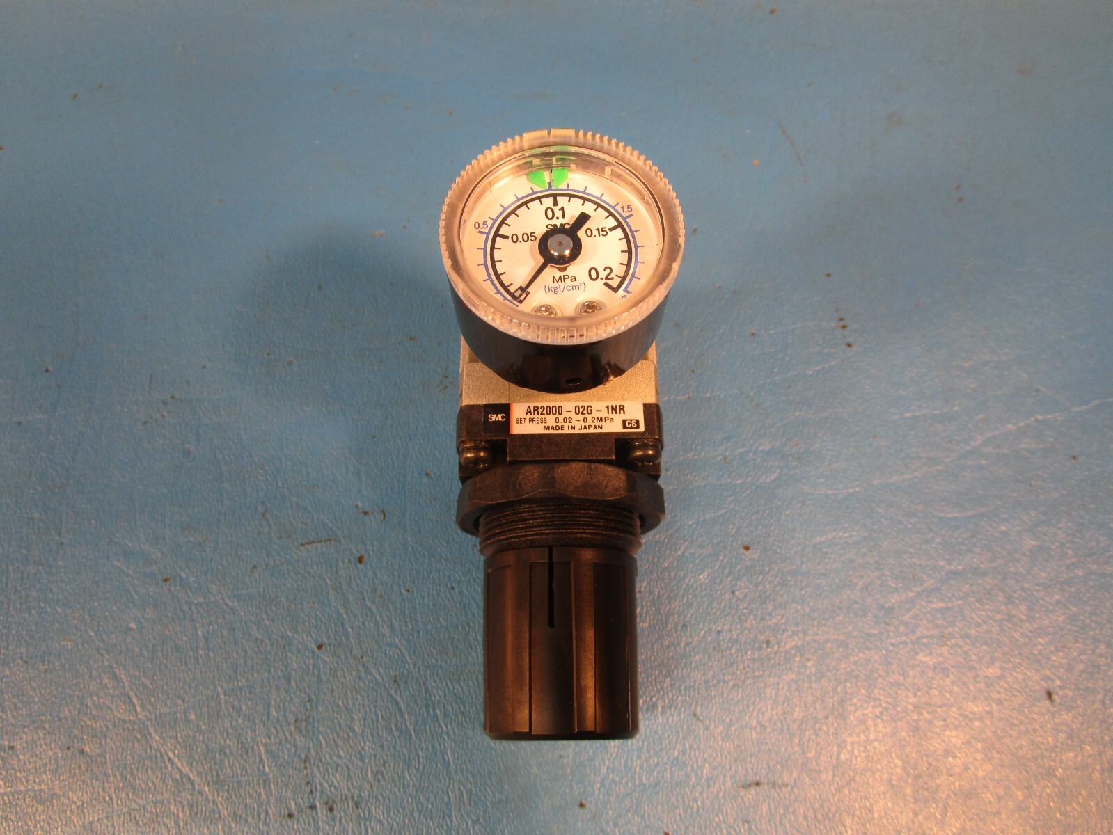 SMC AR2000-02G-1NR Pneumatic Air Pressure Regulator Valve with Gauge 0-0.2MPa