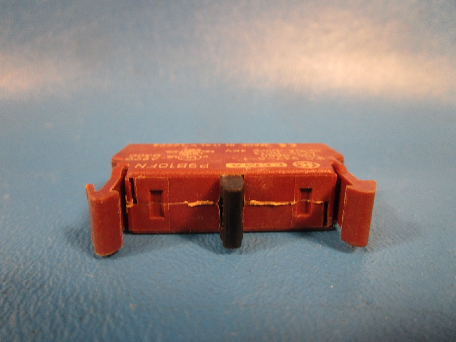 GE P9B10FN, CONTACT BLOCK
