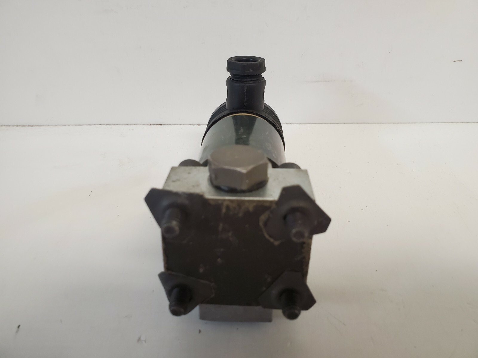 GUARANTEED! HAWE DIRECTIONAL SEATED VALVE GR2-1PYD