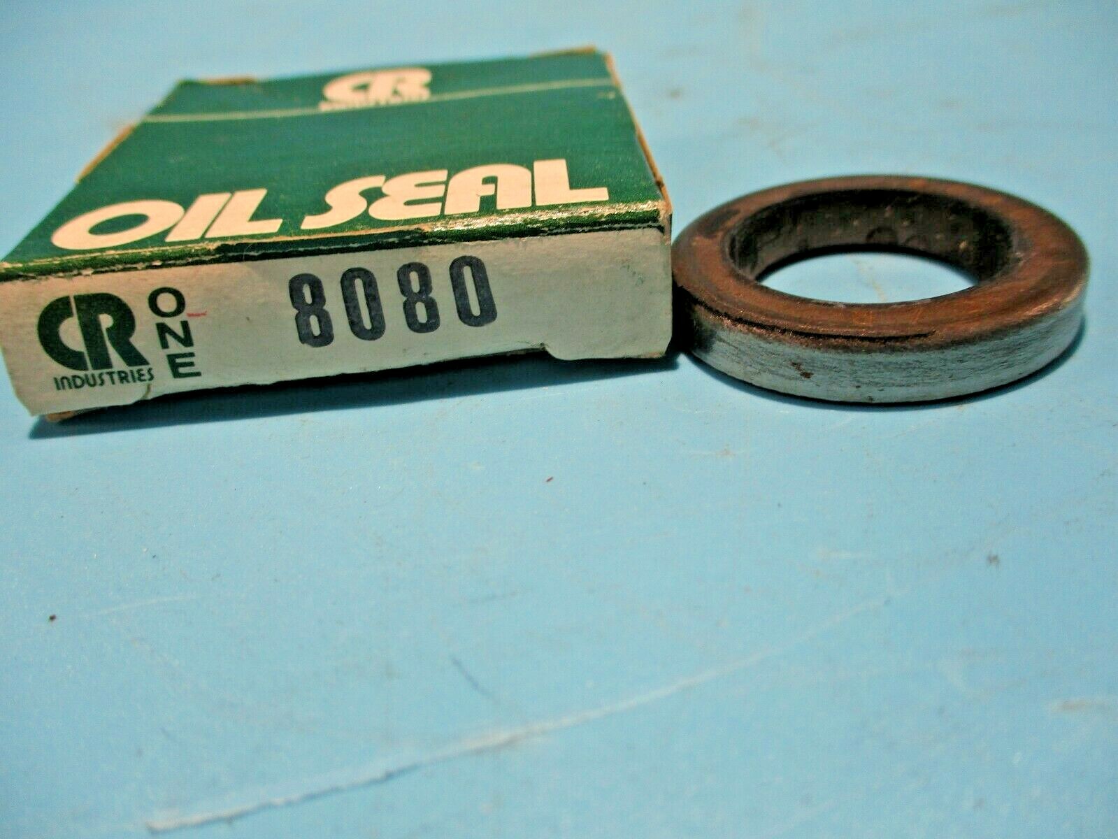 NEW CR CHICAGO RAWHIDE 8080 OIL SEAL