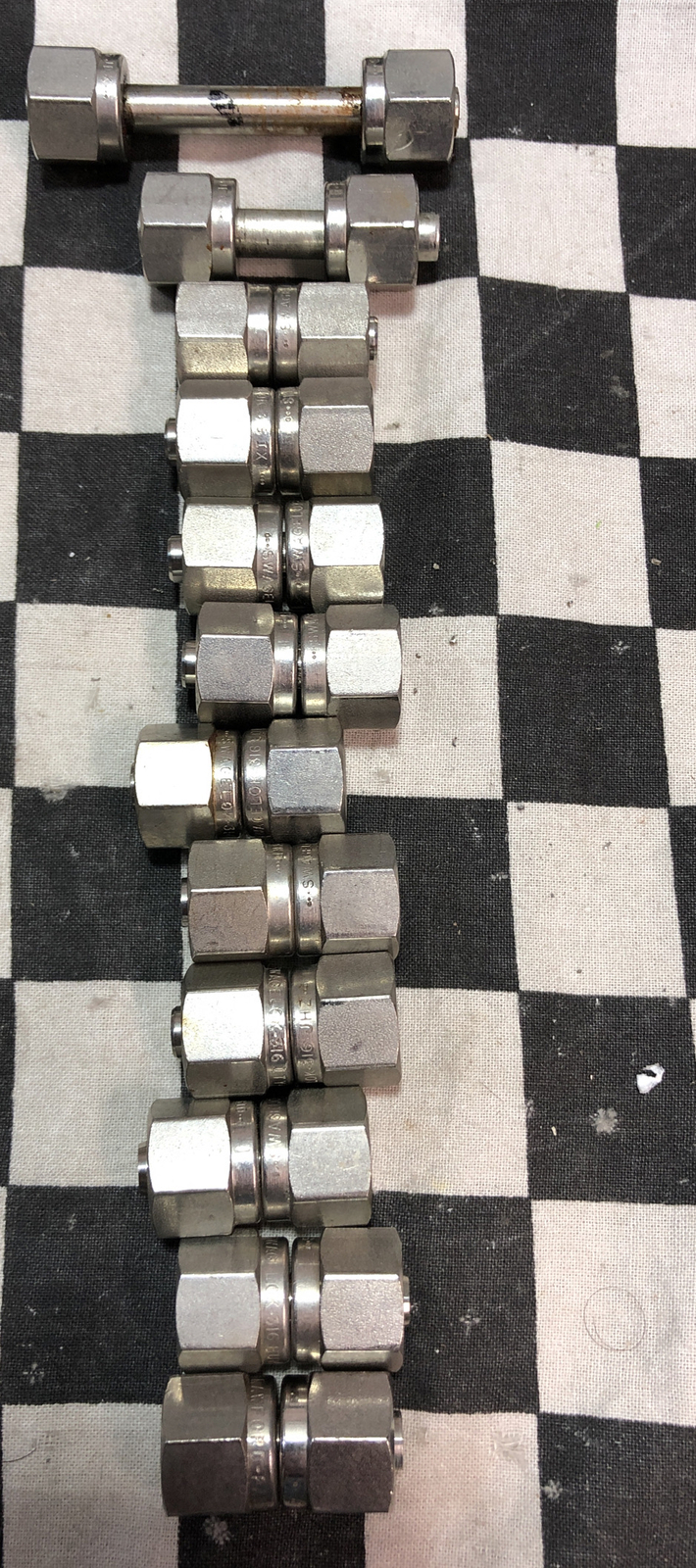 SWAGELOK Pre-Swaged Union 1/4″, SS-400-4, SS-400-3, SS-400-3-4TTF #123F6