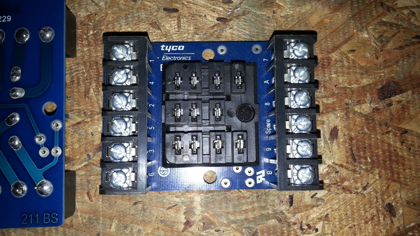 TYCO ELECTRONICS 1447600-1 A CGI-7 94V0 0229 211BS Relay Socket ,,,each
