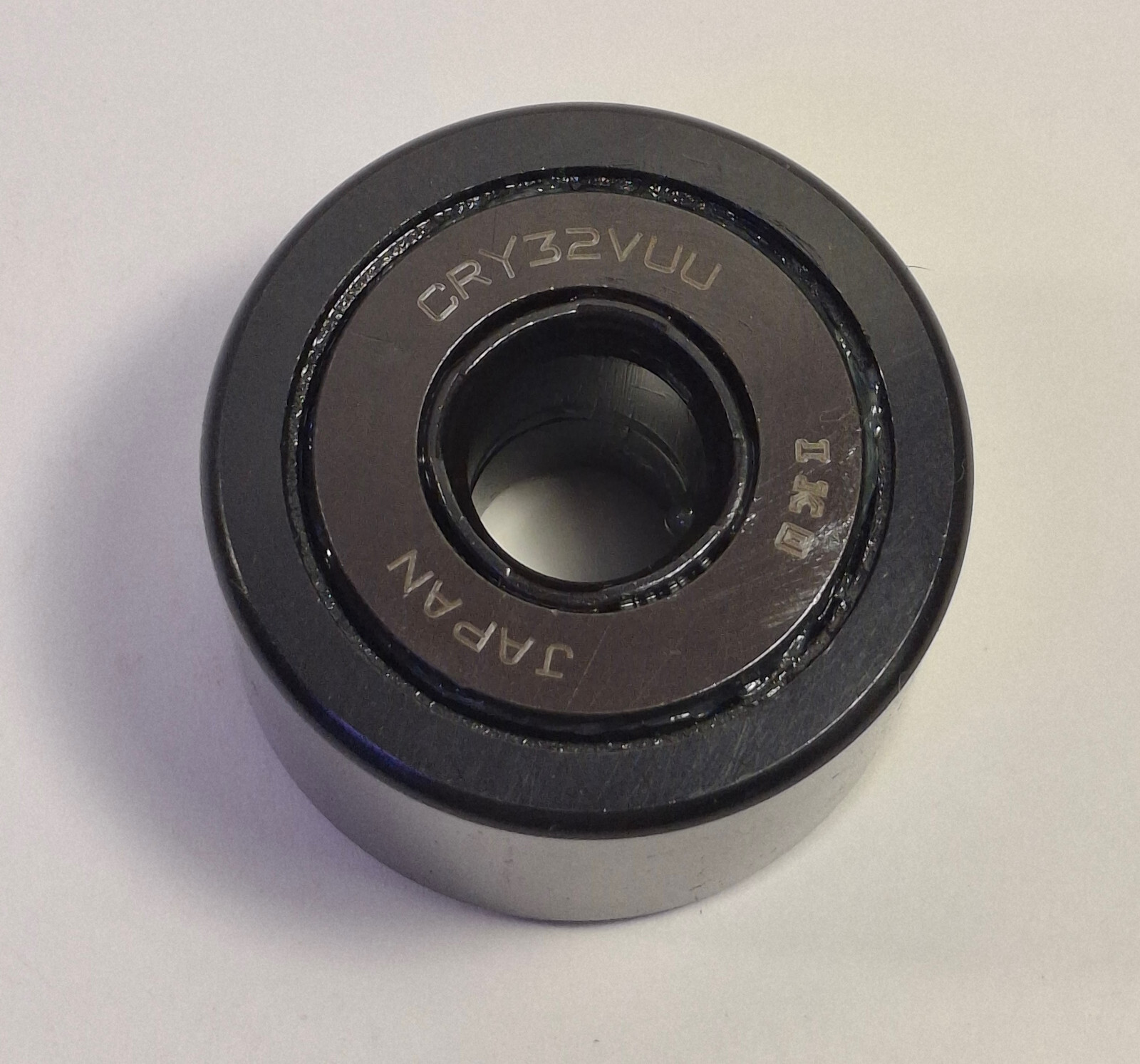 1 NEW IKO CRY32VUU CAM FOLLOWER ROLLER BEARING NNB ***MAKE OFFER***