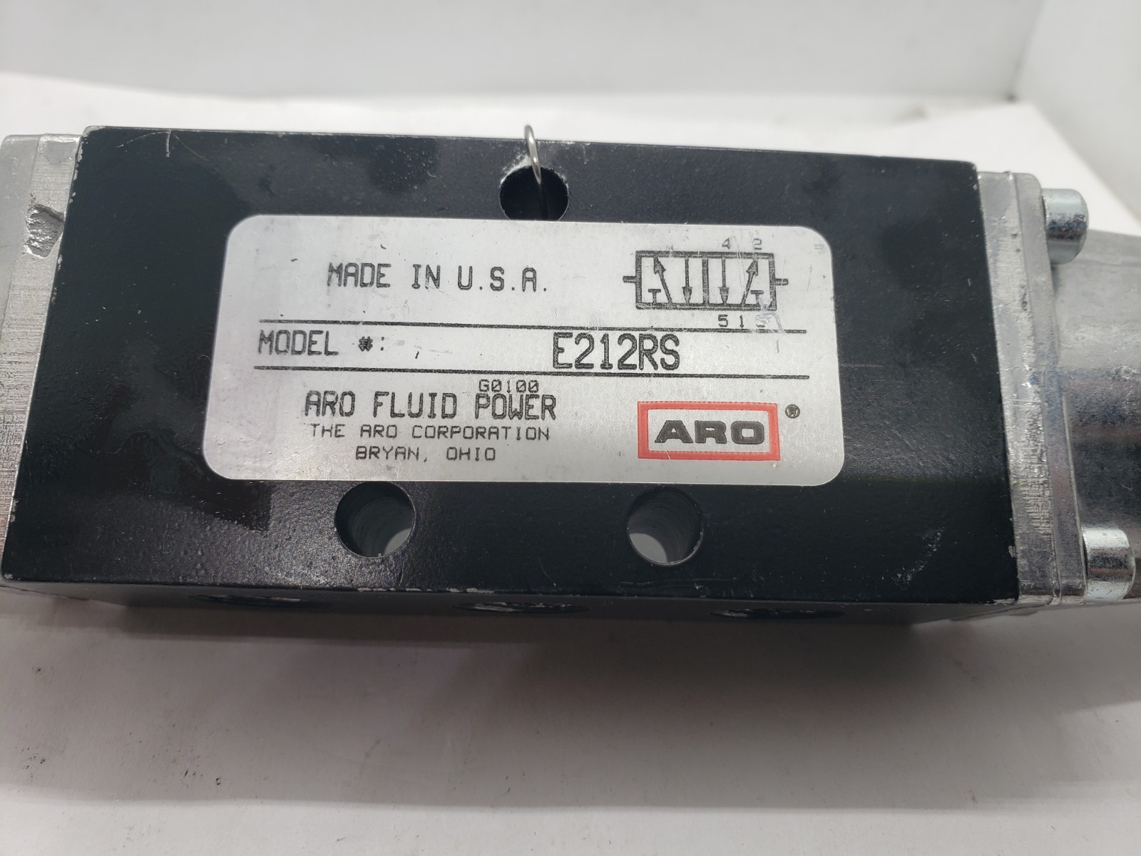 ARO E212RS MANUAL AIR VALVE 4 WAY 2 POSITION 1/4″NPTF 150 PSI NIB